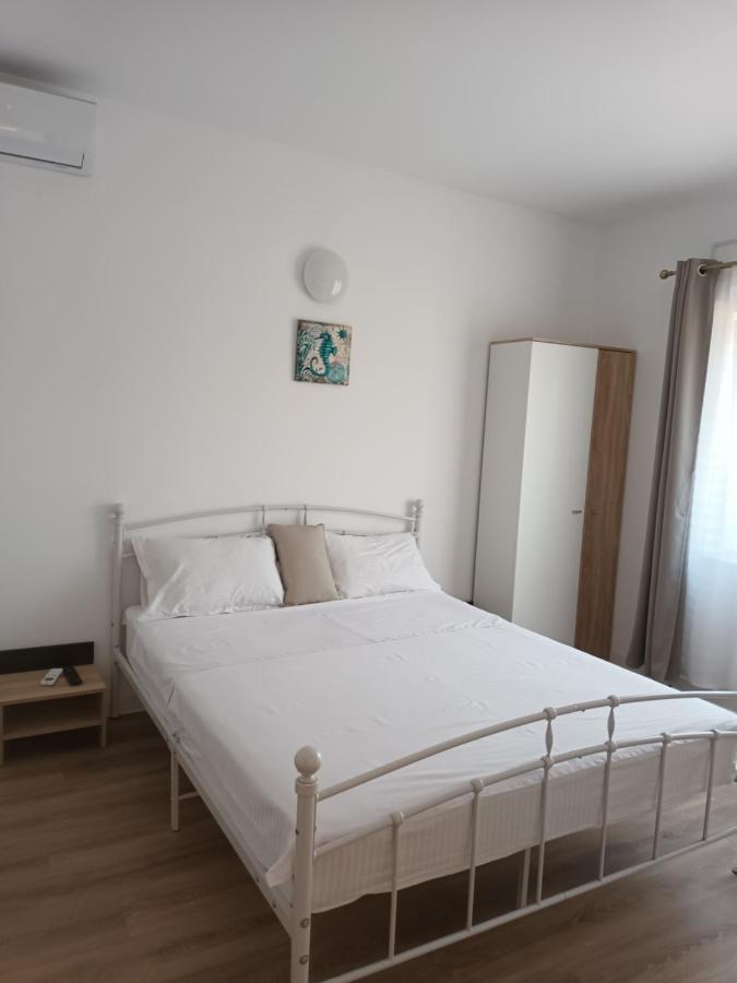 Hotel Vila Cosmin Eforie Nord Exterior foto